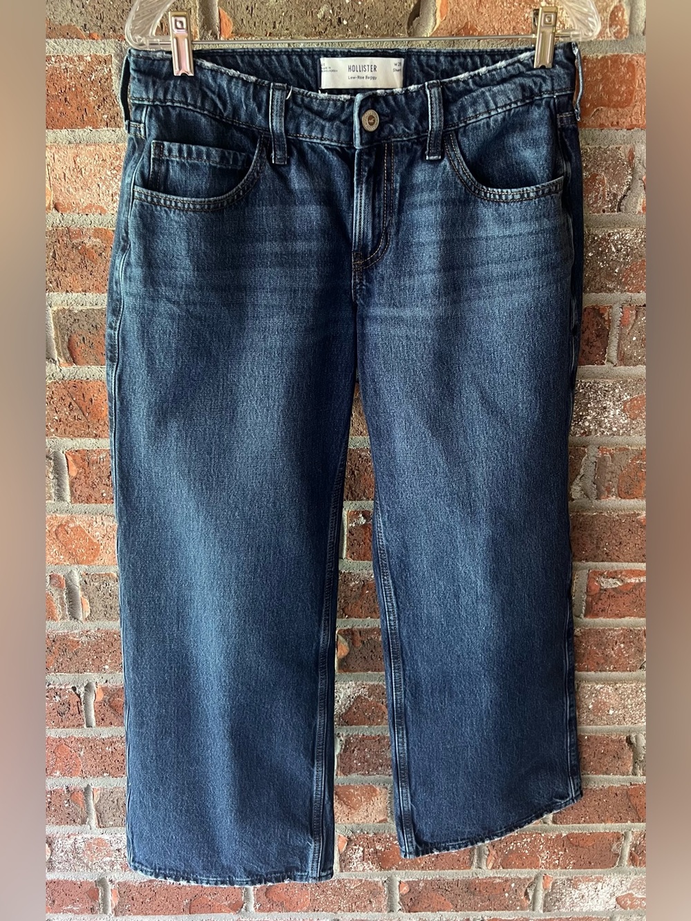 Hollister Low-Rise Baggy Jeans - size 6short/28short